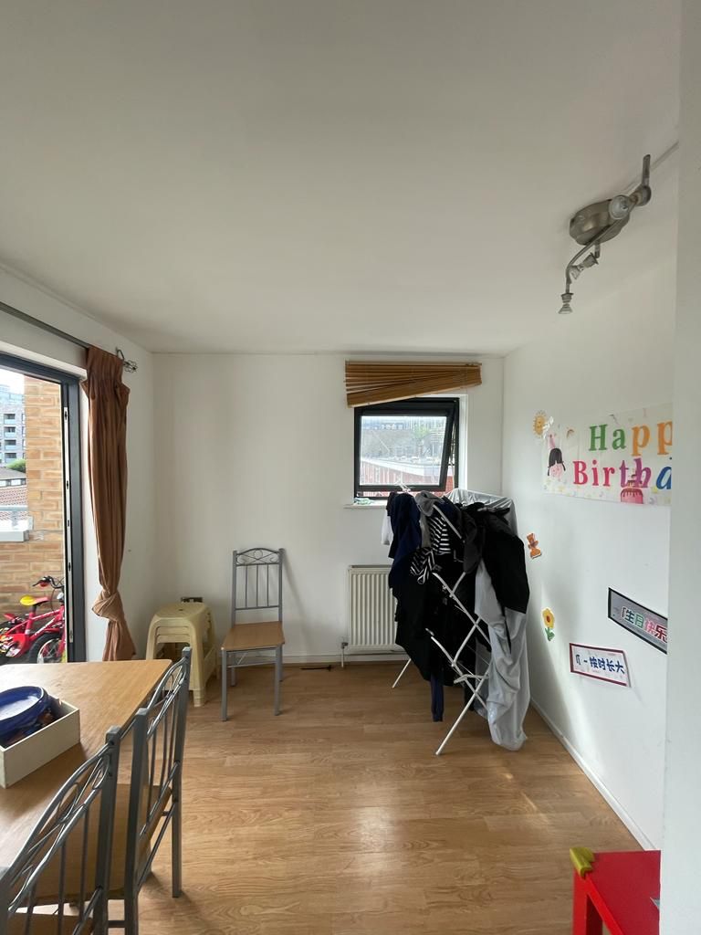 3 Beedroom Apartment for Rent in Burden House, Vauxhall London SW8